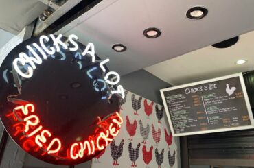 LIVE: Delicious Fried Chicken Burger Sandwich, Cheddar Fries & Wrap at “Chicks a Lot” Badaro