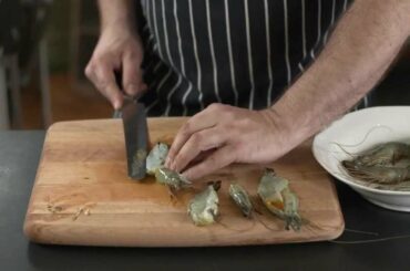 How To - butterfly prawns