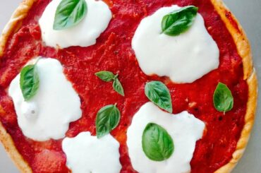 Tomato Paste Pizza Sauce on a No-Knead Dough, Easy Margherita!