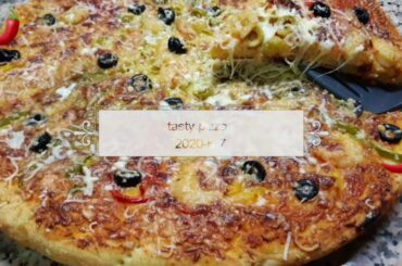 Pizza with shrimps and peppers