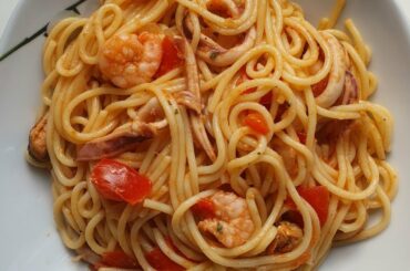 Spaghetti mit Frutti de Mare ( Italian food )