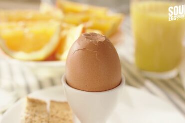 ASMR egg cooking commercial with Italian whispering