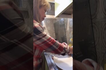 Italian Spaghetti alla Bolognese..How to cook Spaghetti Bolognese..Friday, May 15, 2020