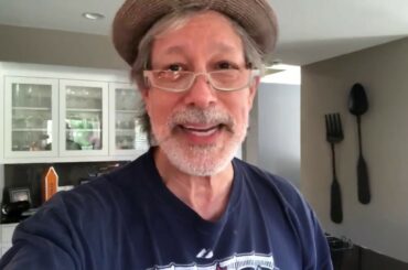 Tony D'Amelio Cooking Beef, Italian Sausage, and Pork Rib Sunday Sauce