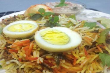 Egg Dum Biryani { अंडा बिरयानी - कुकर में } Egg Biryani Recipe | Biryani Recipe - Cook With Amreen