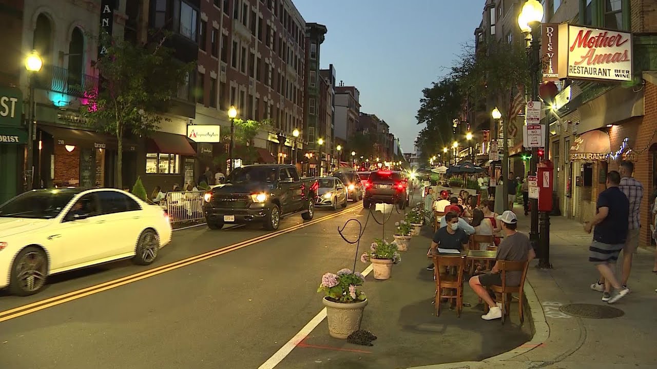 Here's what outdoor dining looks like in Boston's North End on a Friday night Here's what outdoor dining looks like in Boston's North End on a Friday night