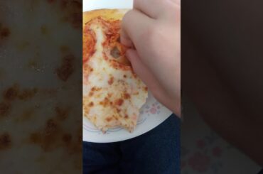 Pizza Flesh, PART 2?????!!!?!?!?!?!?! [Eye Holes]