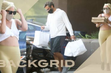 Lady Gaga and her boyfriend Michael Polansky grab some pizza and wine