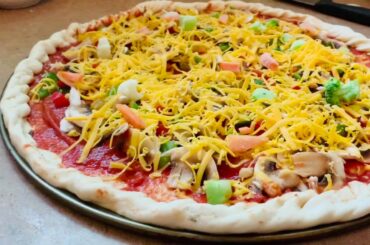 Extra Large Pizza Cheddar Cheese And Mushroom