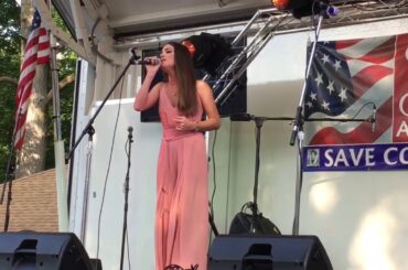 "Come Share The Wine"---------Lauren Mascitti