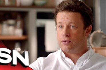 Jamie Oliver | Celebrity chef under fire for restaurant closures | Sunday Night