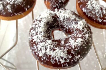 Punjabi Youtuber🇮🇹🇮🇳 making Doughnuts🍩 in Italy | 5 min recipe | Donuts recipe