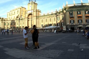 Naples - Italy food and night market tour