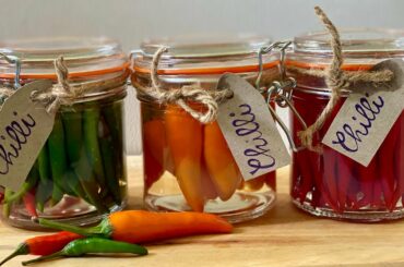 How to make PICKLED CHILLI PEPPERS easy recipe - Italian Pickles recipe @l'uomo di casa
