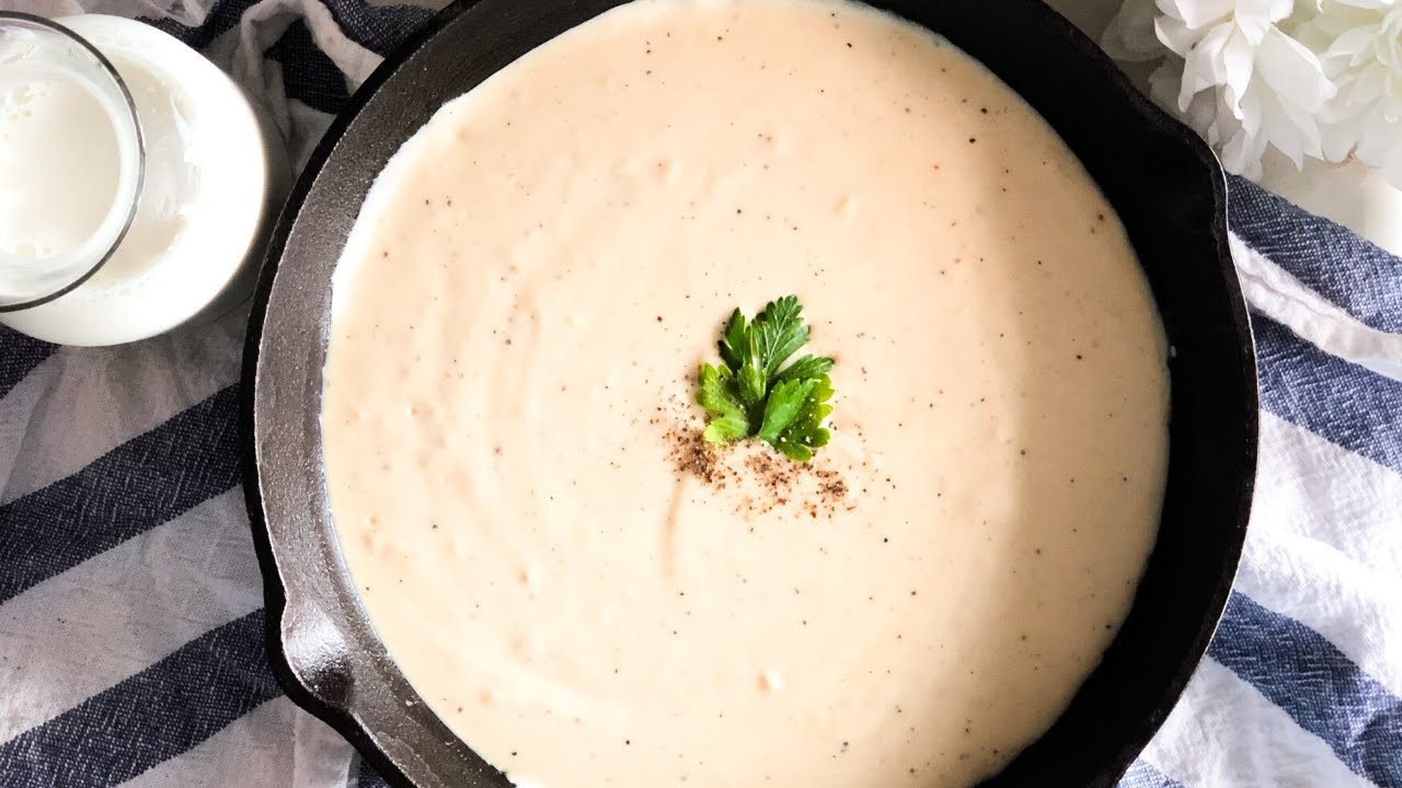 Easy Creamy Cheesy White/Béchamel Sauce Easy Creamy Cheesy White/Béchamel Sauce