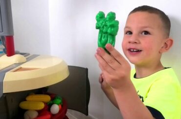 Alex is making special pizza for Nico. for kids, fun, italian food,