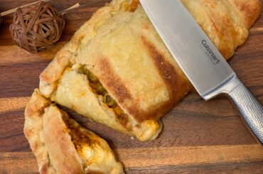 Calzone recipe Italian seafood cheese calzone #كالزوني ايطالي بفواكه البحر و الجبن #