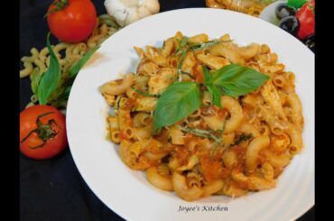 Italian Red Sauce/Tomato Sauce Pasta with Chicken Recipe: