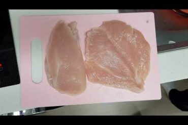 Cooking Italian style fried chicken and sicilan pasta in Korea