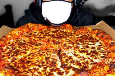 ASMR COSTCO PIZZA W/ MASK ON EATING CHALLENGE MUKBANG GUY FOOD COURT POLICY PROTEST NO TALKING