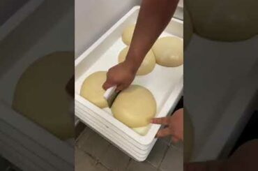 TRADITIONAL ITALIAN PIZZA |Recipe | I LOVE PAKISTAN