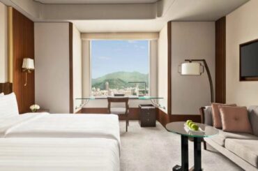 Review Shangri-La's Far Eastern Plaza Hotel