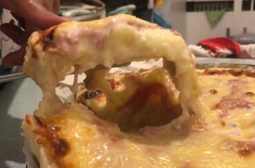 Buhay Italy Cooking Potato,ham,cheese And Mozzarella Pie.