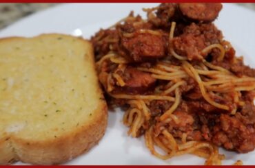 EASY HOMEMADE SPAGHETTI RECIPE WITH ITALIAN SAUSAGE AND MEAT SAUCE / IN THE KITCHEN WITH LONDON
