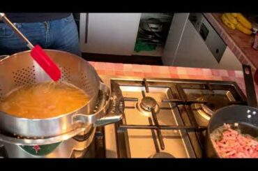 How to cook Creamy Italian Spaghetti Carbonara by: Chef Dario from Italy