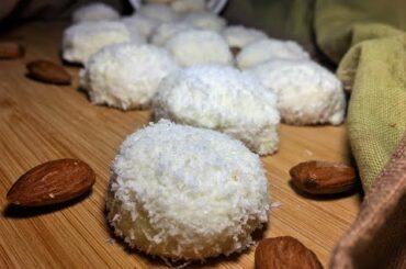 Raffaello Biscuits (Cookies) Recipe - EatMee Recipes | ​🇶​🇺​🇦​🇳​🇹​🇮​🇹​🇮​🇪​🇸​ 🇮​🇳​ 🇱​🇮​🇳​🇰​ 🇧​🇪​🇱​🇴​🇼