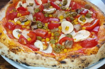 How To Make Vegetarian Pizza | Veg Pizza Recipe - MasterChef