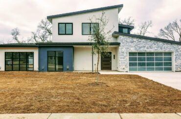 5,700 SF Ultra Modern Mini-Mansion, Pool, Italian Design Kitchen w/Subzero | Dallas Home For Sale