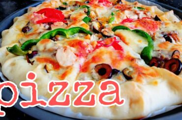 بيتزا إيطالية مع عجينة هشة وسهلة وسريعة| Italian pizza with crispy dough, easy and fast