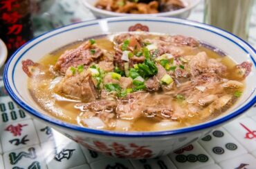 Beefing with 7 is Toronto's 24-hour Hong Kong restaurant