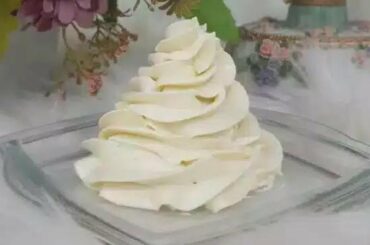 Perfect Italian meringue buttercream icing recipe| belly up cooking