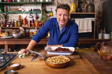 Jamie: Keep Cooking Family Favourites S01E02 (2020)