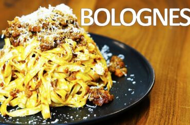 How to make tagliatelle bolognese - Bolognese sauce and pasta recipe - 4K ASMR