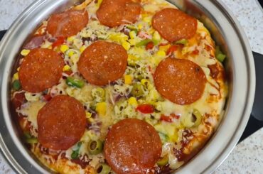 How To Make Italian Thick-Crust Pizza|Homemade Easy, Quick, Delicious Pizza|SaladMaster Pizza 🍕 😋