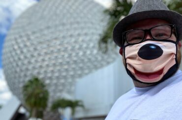 Disney's Epcot For Some Pizza At Via Napoli | Disney Dining Review | New Epcot Forever Magic Band