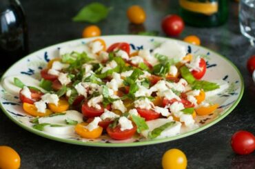 How to make Caprese salad easy