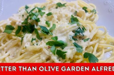 BETTER THAN OLIVE GARDEN FETTUCCINE ALFREDO SAUCE RECIPE | Easy Italian Food Creamy Pasta Sauce