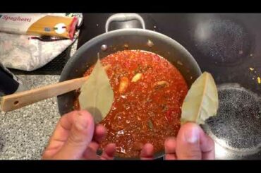 My FAVORITE Spaghetti Meat Sauce Recipe!! - The Melting Pot  #TheMeltingPot #Spaghetti #Homecooking