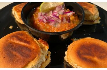 PAV BHAJI RECIPE STREET STYLE| PUNJABI VLOGGER IN ITALY