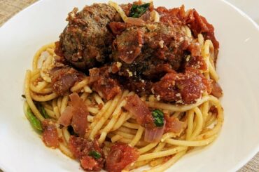 how to make spaghetti & meatballs | pasta with soft meatballs in a red wine sauce