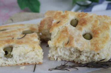 FOCACCIA bread-italian focaccia recipe-easy Brad Recipe-focaccia genovese olive rosemary focaccia