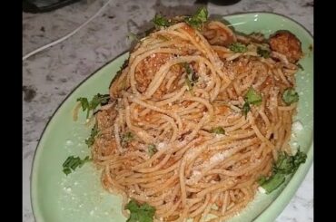 Delicious Homemade Italian Spaghetti w/ meatballs.