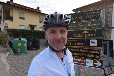 Cycling around the Italian vineyards.