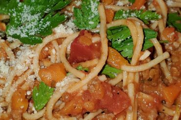 Turkey Ragu Spaghetti - using Jennie-O Italian Style Turkey Sausage and Wheat spaghetti