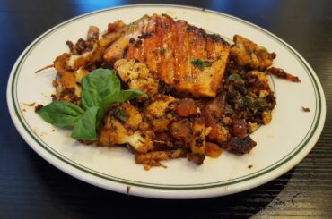 italian marinara with cauliflower and salmon