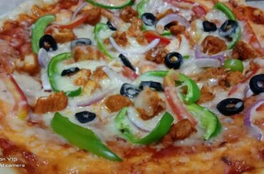 Chicken Tikka Pizza/Abbasi food secrets.